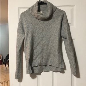 Gap turtleneck sweater